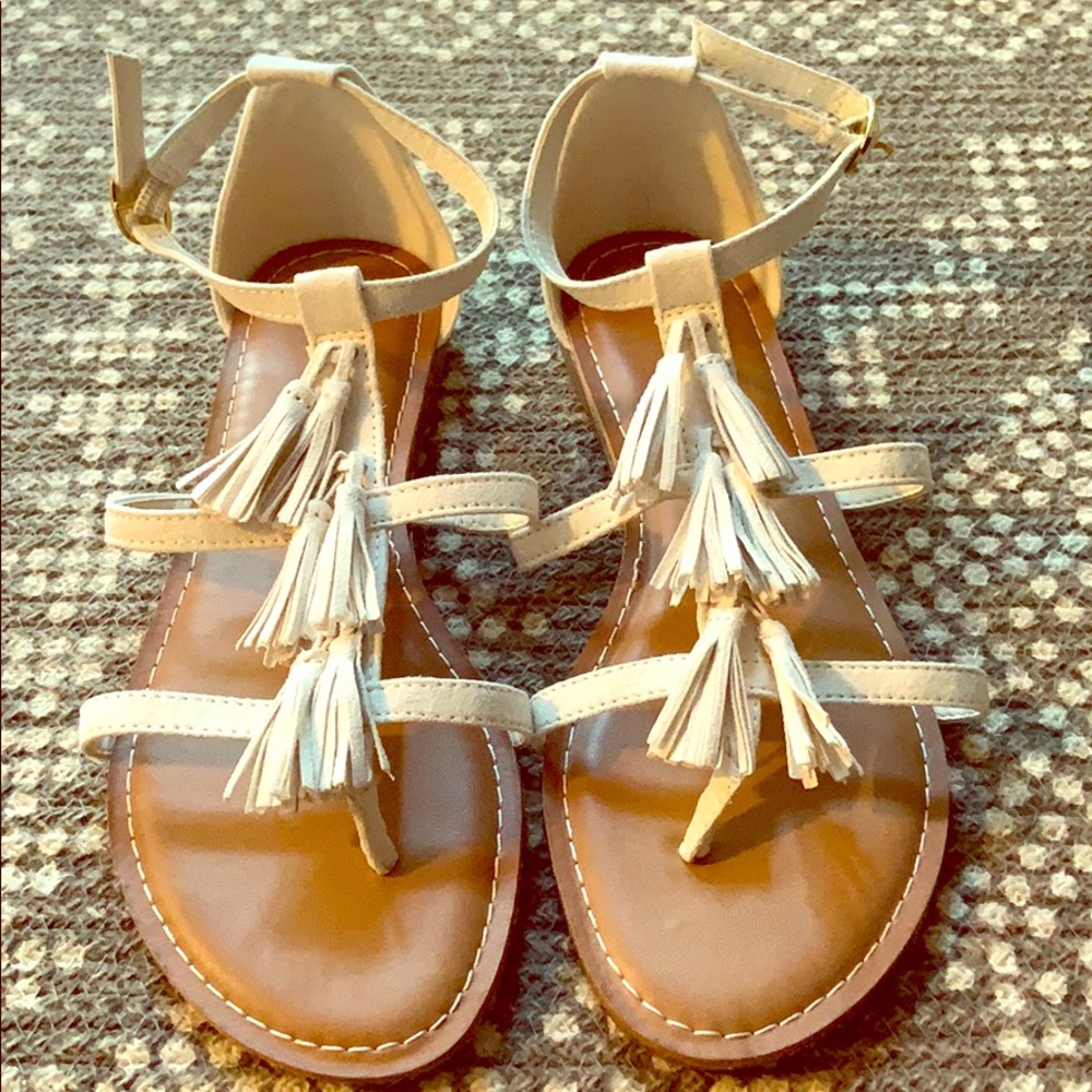 Like NEW ✨ Old Navy Sandals